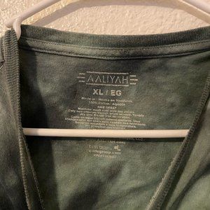 X-large Aaliyah short sleeve